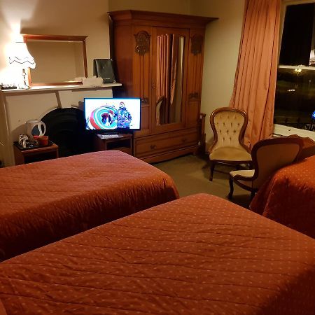 Menai Bank Hotel Caernarfon Esterno foto